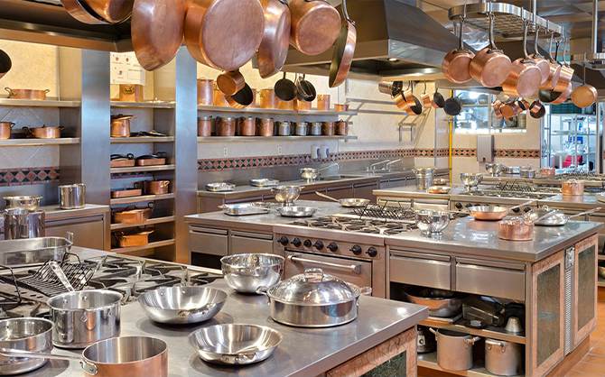 河南公司食堂廚房設(shè)備配圖片